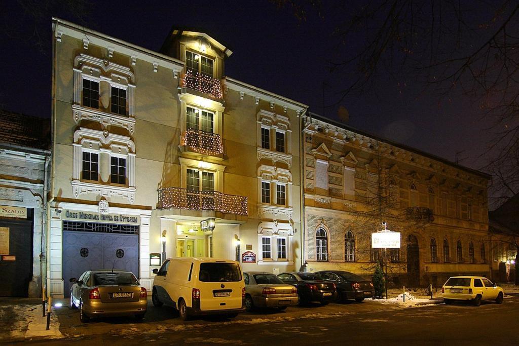 Oereg Miskolcz Hotel Exterior photo